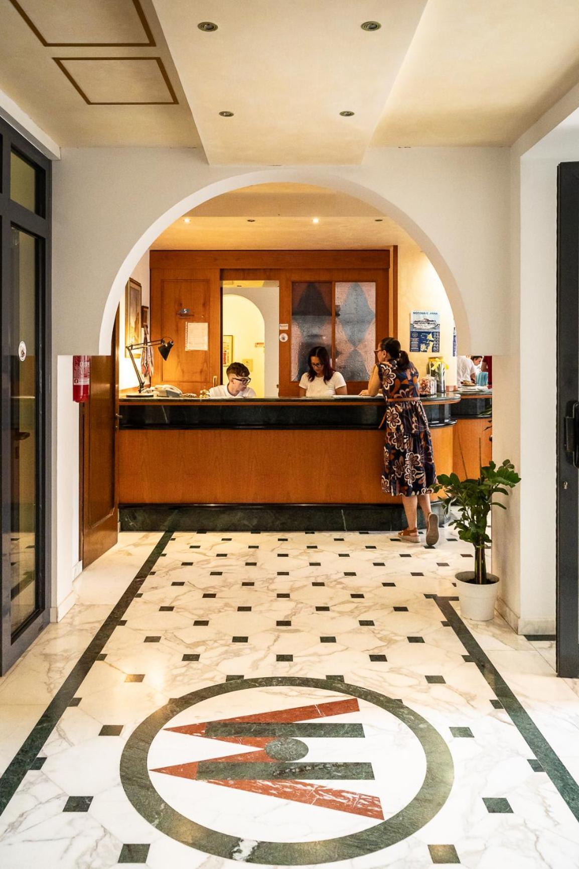 Easy Hotel Meryon Sottomarina Esterno foto